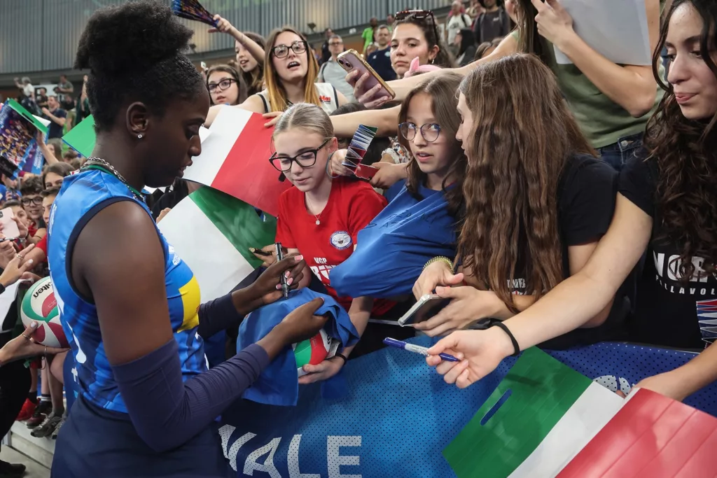 autografi con i tifosi, AIA Aequilibrium Cup