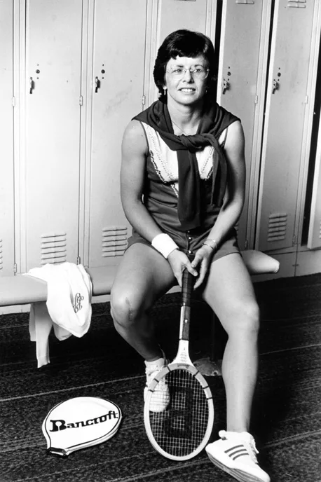 Billie Jean King in spogliatoio prima del match