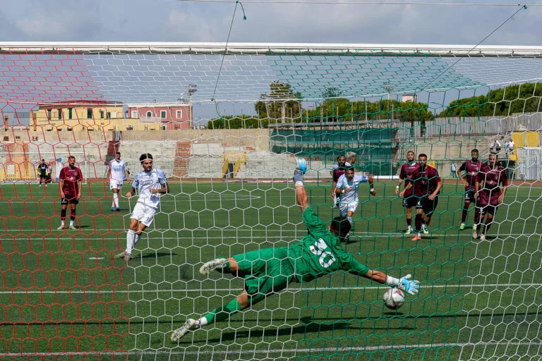 Portici – Ercolanese, un derby di passione raccontato in immagini