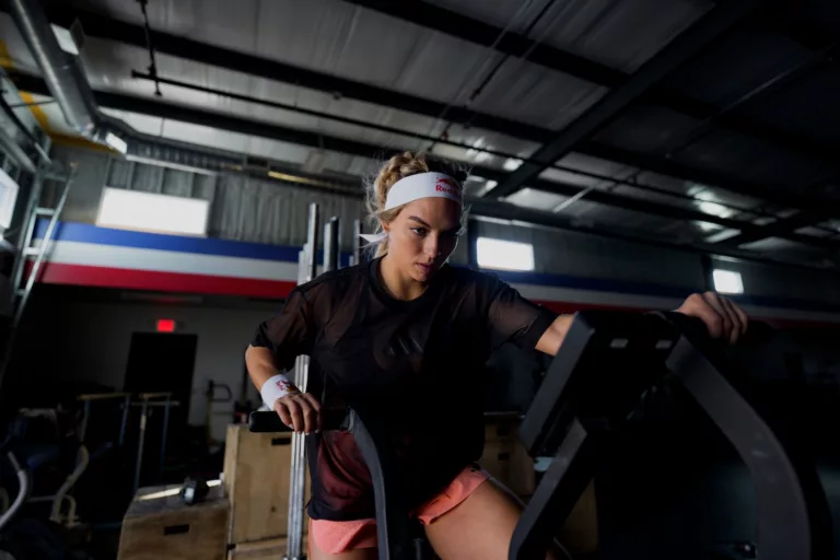 Fotografia fitness in palestra: come scattare quando la luce fa schifo